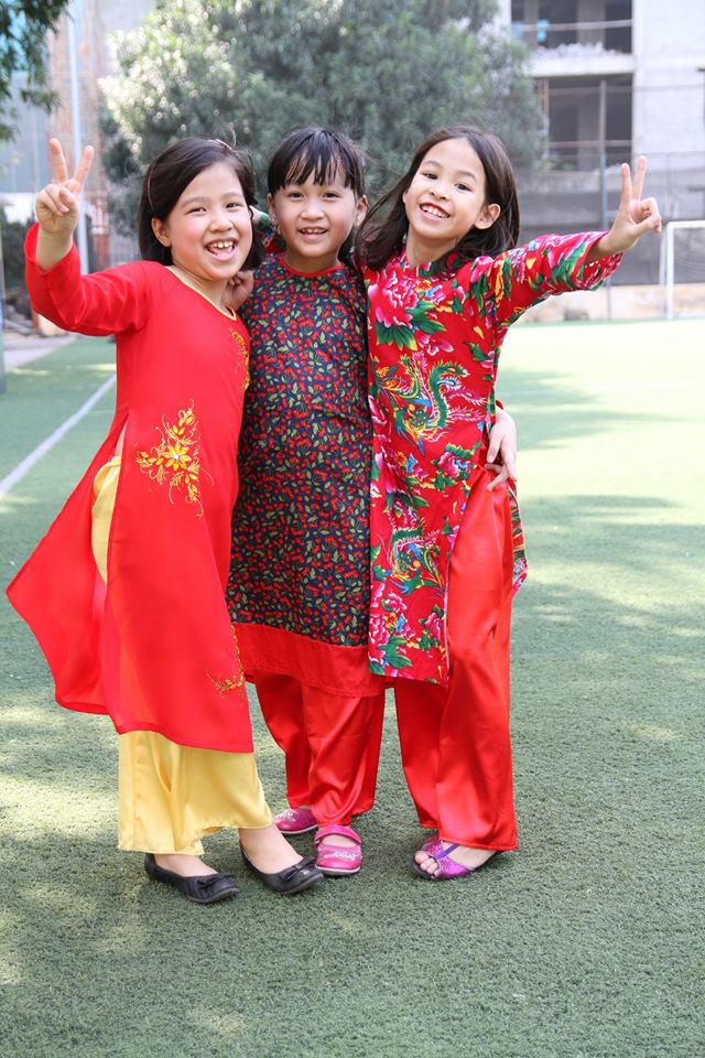 ÁO DÀI CHO TRẺ EM