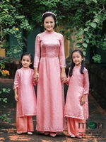 10 sản phẩm áo dài đôi cho mẹ và bé hot nhất dịp tết Mậu Tuất của Moon Xinh